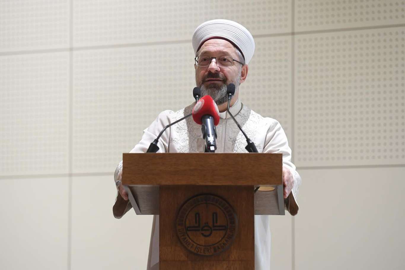 Diyanet İşleri Başkanı Erbaş: İslam dini bütün insanlık için gönderildi Diyanet İşleri Başkanı Erbaş: İslam dini bütün insanlık için gönderildi